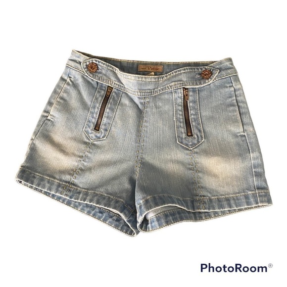 Denim of Virtue 1970’s Inspired Light Wash Denim Shorts Size 26 - Picture 1 of 5